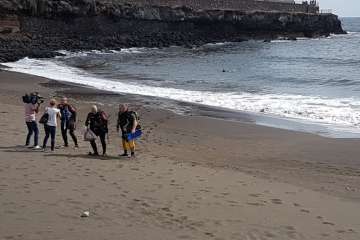 Limpieza de los fondos marinos de La Garita (Foto TA)