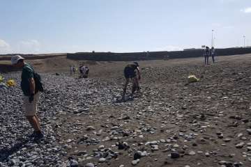 Limpieza de la playa de La Restinga (Foto TA)