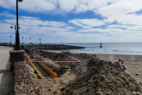 Nueva rampa de acceso a la playa de Melenara-Telde (Foto Antonio Rico)