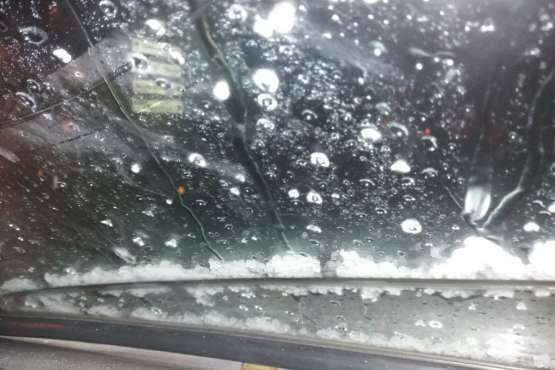 Granizo en Cazadores (Foto TA)