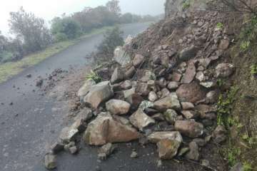 En Artenara, el camino vecinal de Las Peñas también se ha visto afectado por derrumbes (Foto TA)