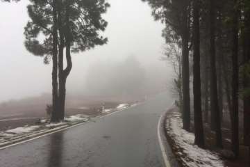 Accesos abiertos a la cumbre, salvo tres, tras la nevada histórica de ayer (Foto TA)