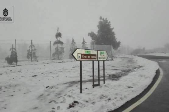 Accesos abiertos a la cumbre, salvo tres, tras la nevada histórica de ayer (Foto TA)