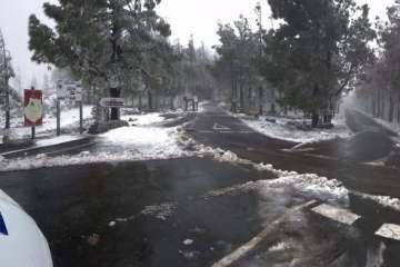 Accesos abiertos a la cumbre, salvo tres, tras la nevada histórica de ayer (Foto TA)