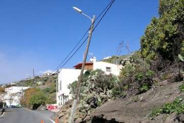 El tendido eléctrico ha sufrido daños en diferentes puntos de Telde (Foto TA)