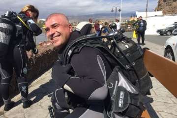 Inmersión en Melenara para limpiar sus fondos (Foto TA)