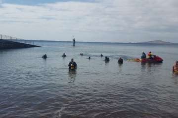Inmersión en Melenara para limpiar sus fondos (Foto TA)