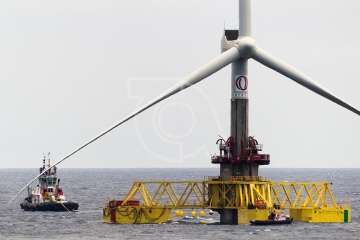 El primer molino marino de España, en la costa de Telde (Foto Claudio Sánchez)