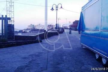 Trabajos de limpieza en la playa de Melenara tras la Noche de San Juan (Foto TA)