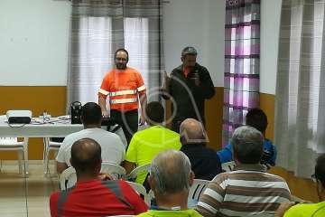 La Gavia se informa sobre la culebra real (Foto TA)