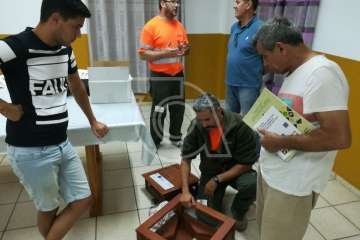 La Gavia se informa sobre la culebra real (Foto TA)