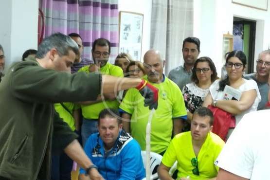 La Gavia se informa sobre la culebra real (Foto TA)