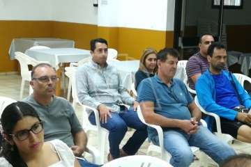 La Gavia se informa sobre la culebra real (Foto TA)