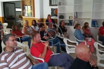 La Gavia se informa sobre la culebra real (Foto TA)