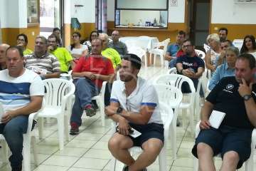 La Gavia se informa sobre la culebra real (Foto TA)