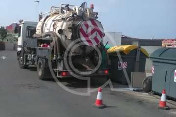 Un vertido de aguas fecales en Los Melones 'amenaza' con llegar a la arena de La Garita (Foto TA)