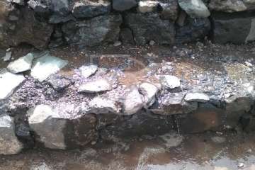 Un vertido de aguas fecales en Los Melones 'amenaza' con llegar a la arena de La Garita (Foto TA)