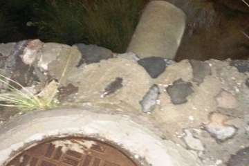 Chorro de aguas fecales en Ojos de Garza (Foto TA)