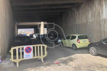 Ayuntamiento y Cabildo alertan del peligro de aparcar en el canal del Barranco de Ojos de Garza (Foto TA)