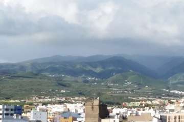 La lluvia de madrugada deja registros de hasta 12 litros por metro cuadrado en Telde (Foto Jesús Ruiz Mesa)
