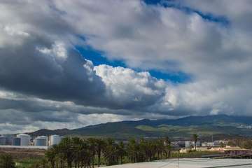 Nubes, ayer sobre Telde (Foto Antonio Rico)