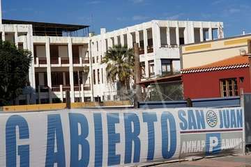 El jardín del CAI Santa Rosalía 'pierde' dos antiguas palmeras canarias (Foto TA)
