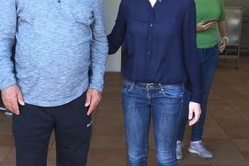 Marina Albiol visitó la almazara del Centro Ecológico y Cultural Los Olivos (Foto TA)