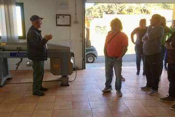 Marina Albiol visitó la almazara del Centro Ecológico y Cultural Los Olivos (Foto TA)