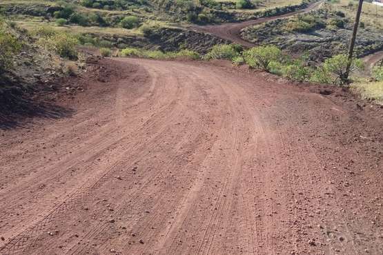 Trabajos de adecentamiento de la vía de Rosiana (Foto TA)