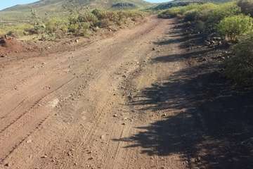 Trabajos de adecentamiento de la vía de Rosiana (Foto TA)