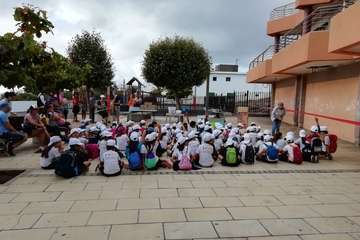 Una doble limpieza de playas para celebrar el Día del Medio Ambiente (Foto TA)