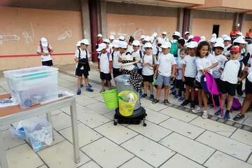Una doble limpieza de playas para celebrar el Día del Medio Ambiente (Foto TA)