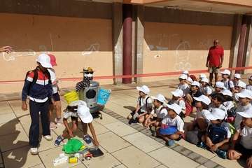 Una doble limpieza de playas para celebrar el Día del Medio Ambiente (Foto TA)
