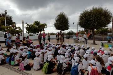 Una doble limpieza de playas para celebrar el Día del Medio Ambiente (Foto TA)
