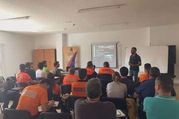 Primera sesión en Telde del curso sobre seguridad en incendios forestales (Foto TA)