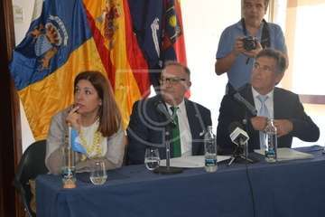 Telde acoge el acto de entrega de las Banderas Azules a los municipios canarios (Foto TA)