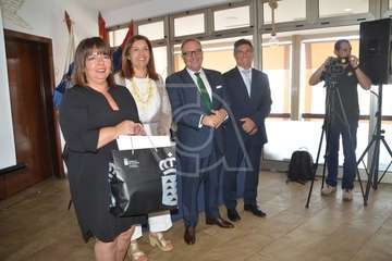 Telde acoge el acto de entrega de las Banderas Azules a los municipios canarios (Foto TA)