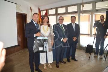 Telde acoge el acto de entrega de las Banderas Azules a los municipios canarios (Foto TA)