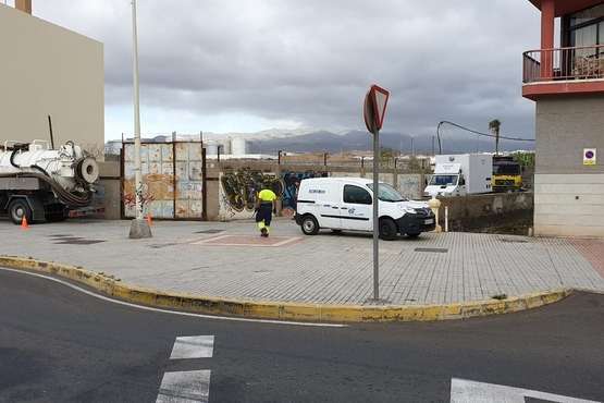 Aguas de Telde limpia la estación de bombeo de aguas negras de Salinetas (Foto TA)