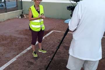  La edila Auri Saavedra, de Telde, de voluntaria en Agaete (Foto TA)