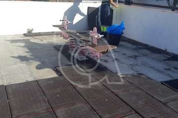 Robo de losetas de caucho en el parque infantil de La Medianía (Foto TA)