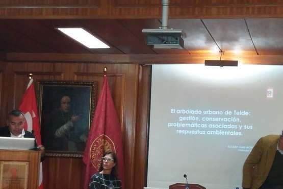  El edil Álvaro Monzón, ponente en un debate sobre la ILP para proteger los árboles urbanos (Foto TA)