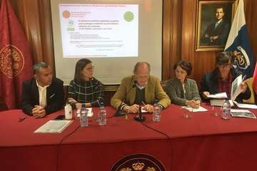  El edil Álvaro Monzón, ponente en un debate sobre la ILP para proteger los árboles urbanos (Foto TA)