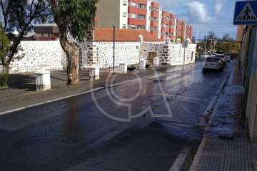 Vertido por rotura de la tubería de impulsión de las aguas negras que proceden de Jinámar (Foto TA)