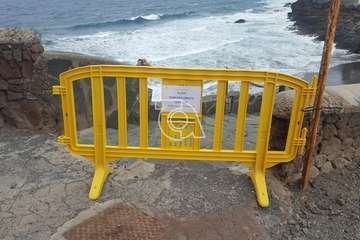 Cierre de los accesos a las playas de Telde para evitar aglomeraciones en los arenales  (Foto TA)