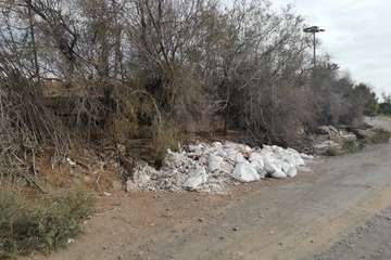 Vertido de escombros y residuos en el Barranco Real de Telde (Foto TA)
