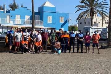 Gran Azul, de Telde, en la limpieza de fondos marinos de Castillo del Romeral (Foto TA)