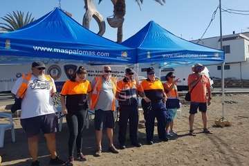 Gran Azul, de Telde, en la limpieza de fondos marinos de Castillo del Romeral (Foto TA)