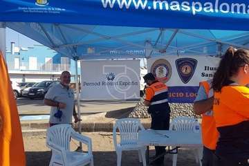 Gran Azul, de Telde, en la limpieza de fondos marinos de Castillo del Romeral (Foto TA)