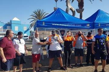 Gran Azul, de Telde, en la limpieza de fondos marinos de Castillo del Romeral (Foto TA)